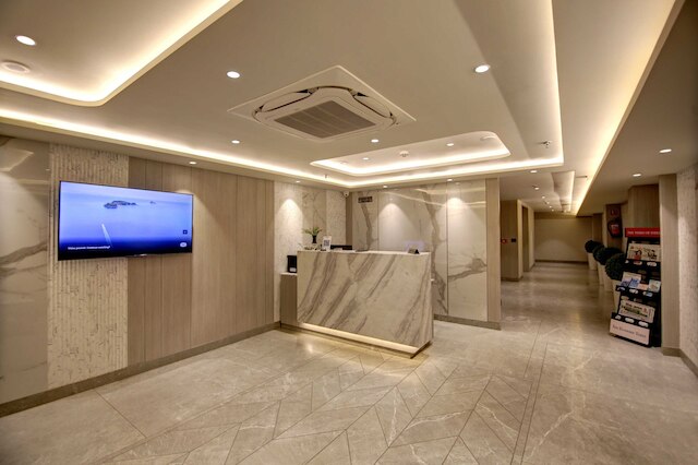 イーストパークイン