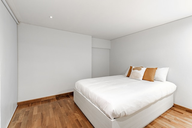 ホラシオ1411バイ・ナヤ・ホームズ