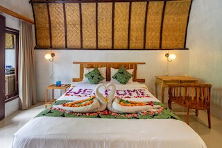 リバーサイドリトリート