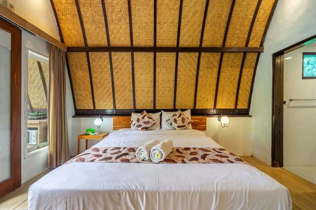 リバーサイドリトリート