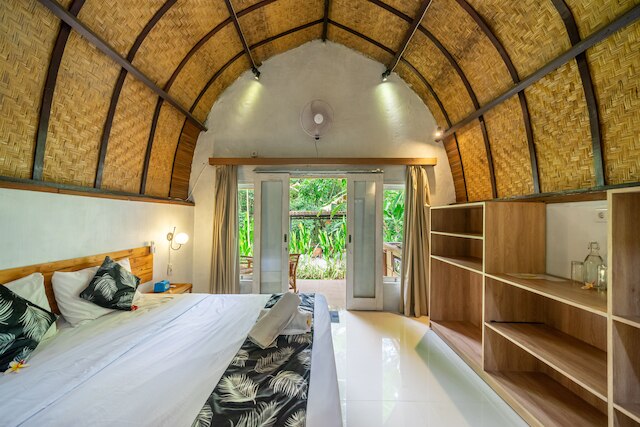 リバーサイドリトリート