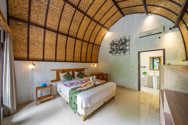 リバーサイドリトリート