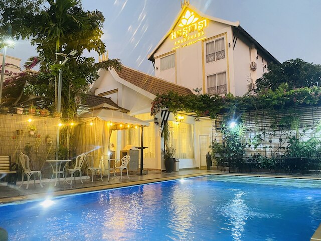 アナンファダ・ブティック