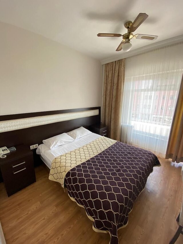 ザ ローズ オテル