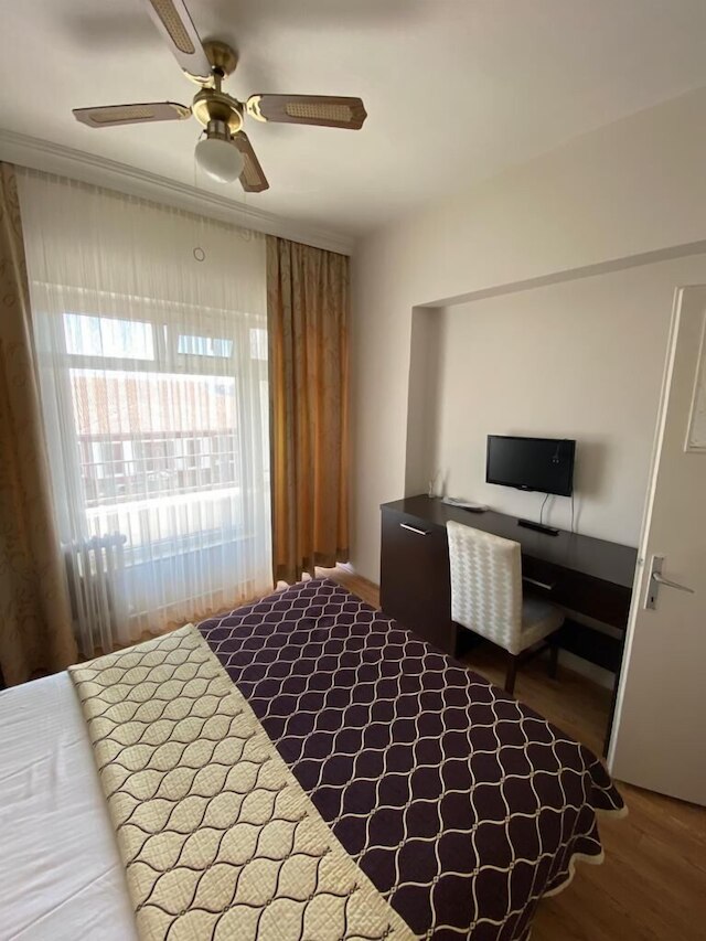 ザ ローズ オテル