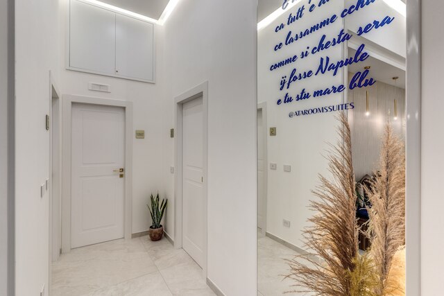 ATAルームズナポリ