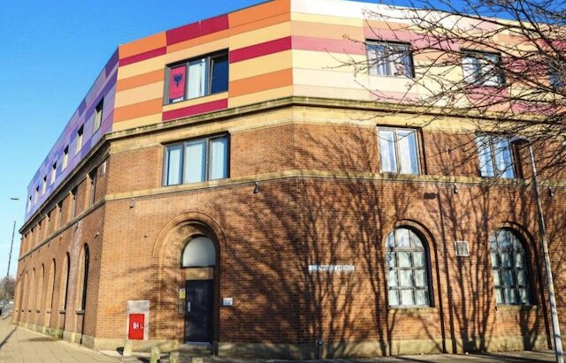 サルフォードの愛らしい1ベッドルームアパートメント