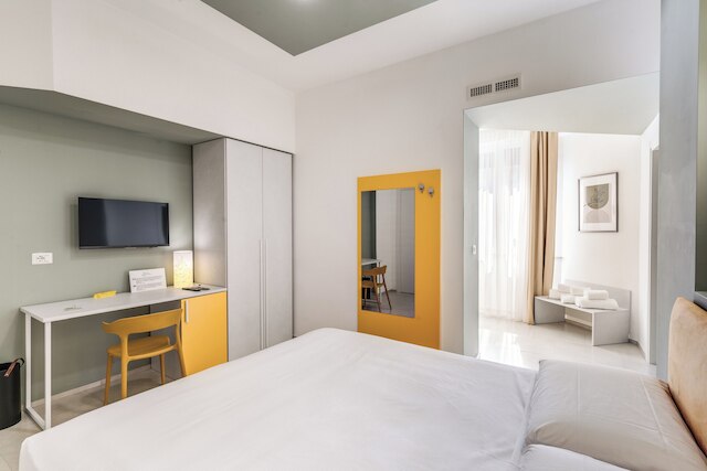 ナショナルスクエアナポリ