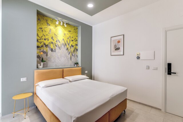 ナショナルスクエアナポリ