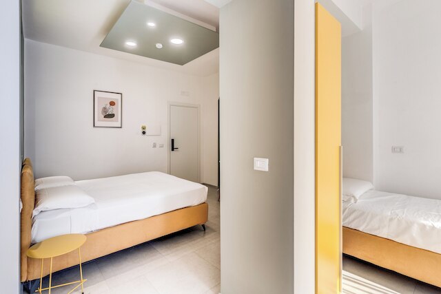 ナショナルスクエアナポリ