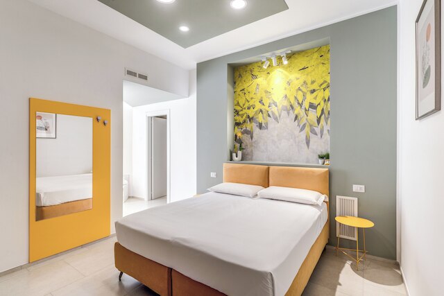 ナショナルスクエアナポリ