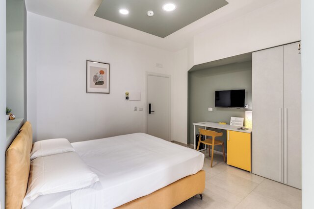 ナショナルスクエアナポリ