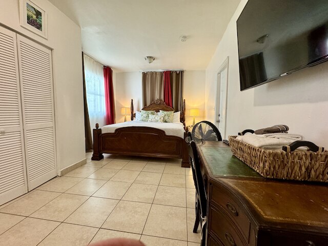 マイアミバケーションホーム 4 ベッドルーム駐車場