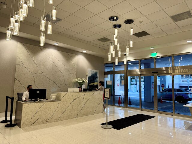 マイアミ・ブリッケル・ユニット・バルコニー・プール1 pkg