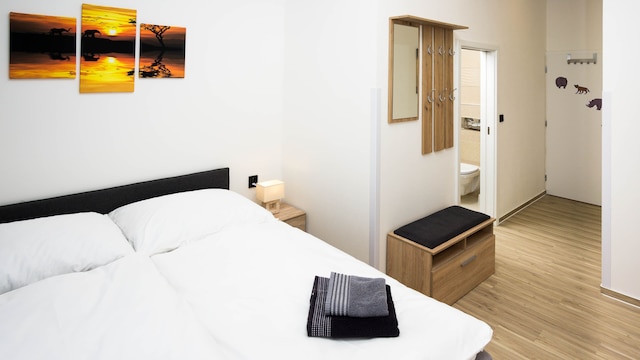 アパートメント コンチネンツ バイ トレイン & バス ストリート