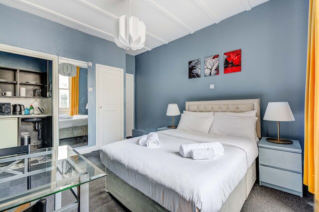 ロンドンコレクションケンジントンガーデンズ