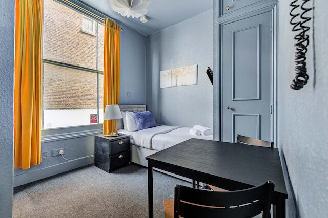 ロンドンコレクションケンジントンガーデンズ