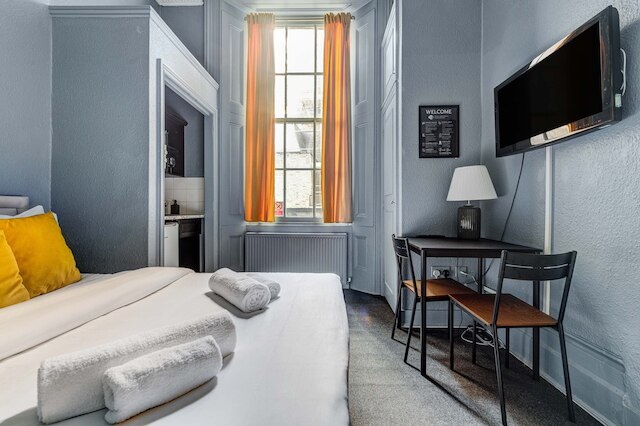 ロンドンコレクションケンジントンガーデンズ