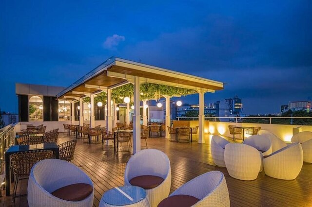 ダイマノーウッドホテル