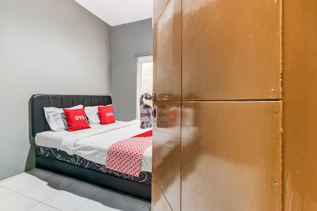 OYO ライフ 91239 コスト ロサンディ ハウス ジョグジャカルタ