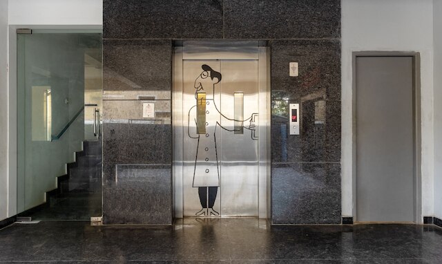 ツリーボー ツリートップス イン - アンナ ナガル