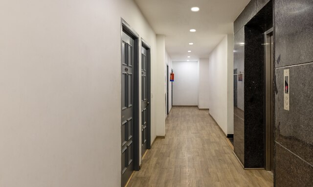 ツリーボー ツリートップス イン - アンナ ナガル