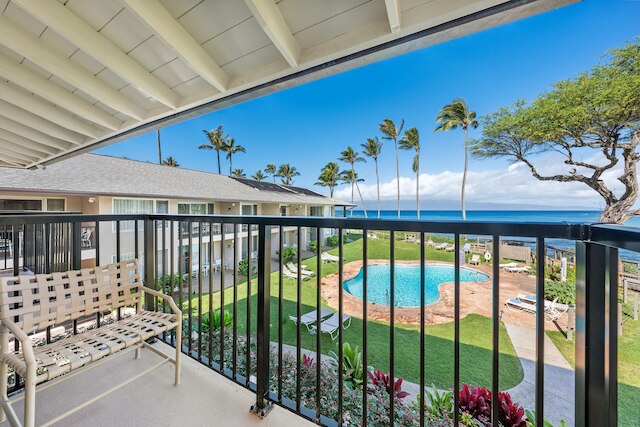 ラハイナのナピリサーフ207