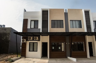 OYOライフ3251 D'daunイン