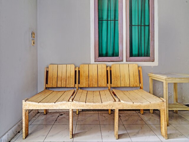 OYO ライフ 92709 コスト テラス チカプンドゥン シャリア