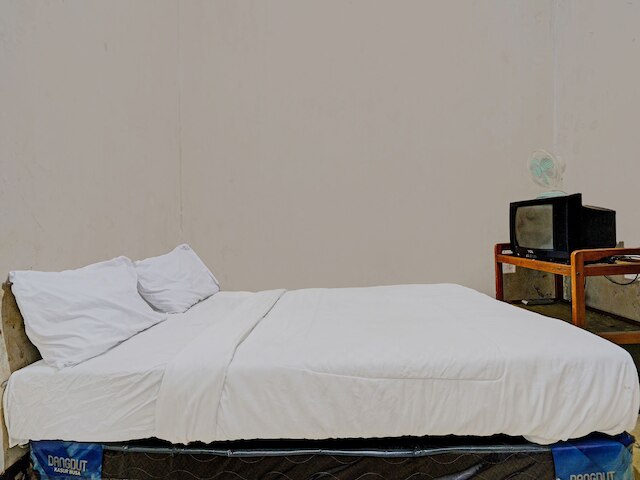 OYO ライフ 92709 コスト テラス チカプンドゥン シャリア