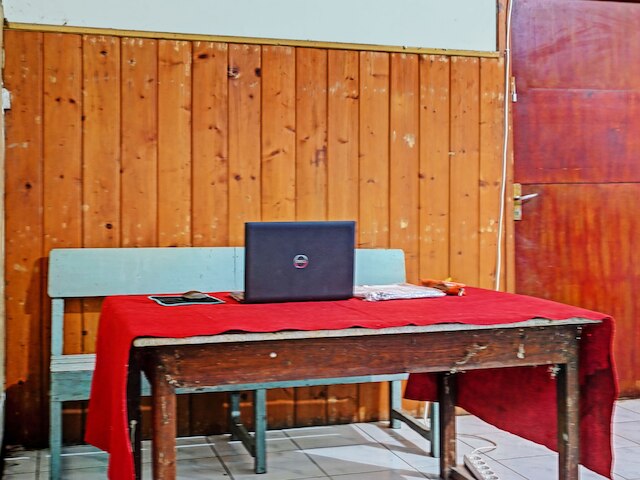 OYO ライフ 92709 コスト テラス チカプンドゥン シャリア