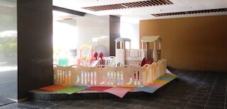 ホーミー3Brウィズプライベートリフトアットグランドスンゴコノラグーンアパートメント