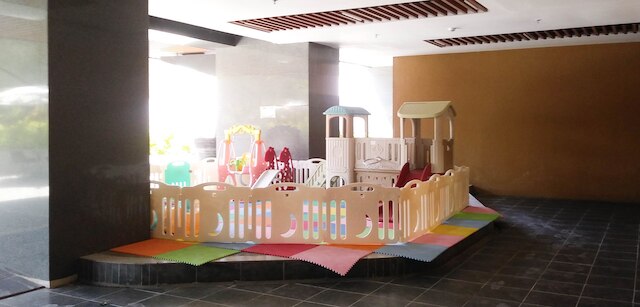 ホーミー3Brウィズプライベートリフトアットグランドスンゴコノラグーンアパートメント