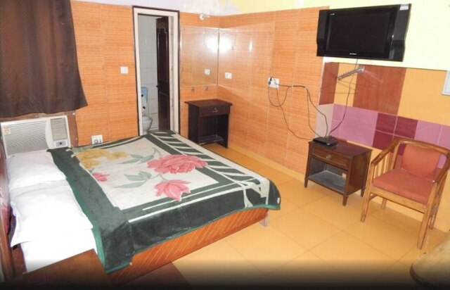 ホテル クリシュナ パレス バイ GRB