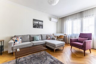 モダ桟橋まで5分のシックなフラット