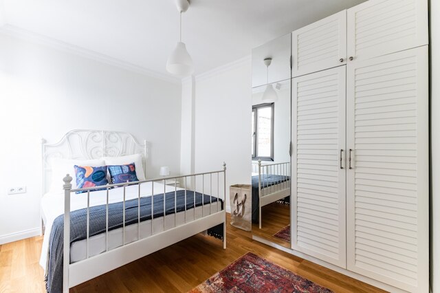 モダ桟橋まで5分のシックなフラット