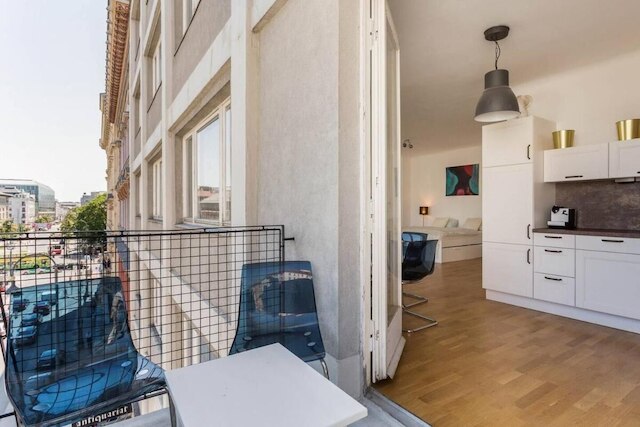 スタジオ シュトゥーベンバスタイ チェックイン 15h トゥ 22h オンリー