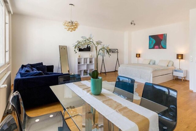 スタジオ シュトゥーベンバスタイ チェックイン 15h トゥ 22h オンリー