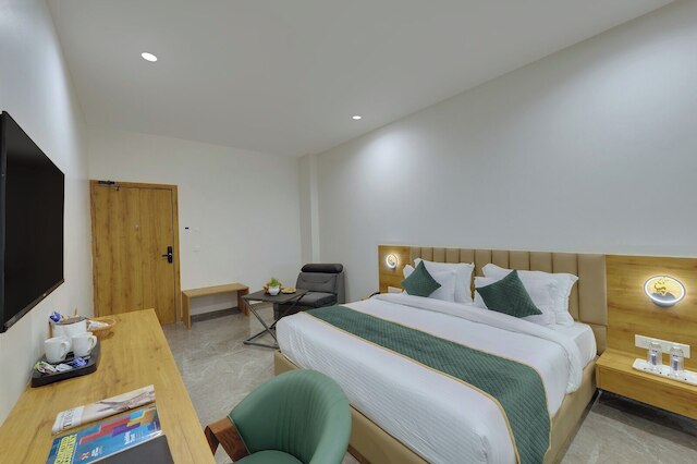 コンフォート・イン・サファイア・チャンドケデ