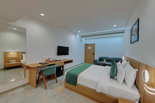 コンフォート・イン・サファイア・チャンドケデ