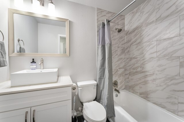 プライム ソコ シック 2 ベッドルーム キング スイート ウィズ プール パーキング