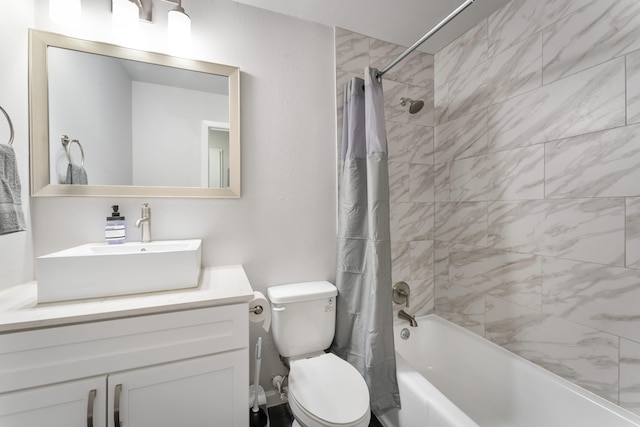 プライム ソコ コンフィ 2 ベッドルーム キング スイート ウィズ プール パーキング