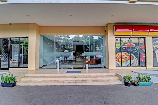 OYO ライフ 92735 アパートメント タマンサリ パノラミック バイ サントゥイ