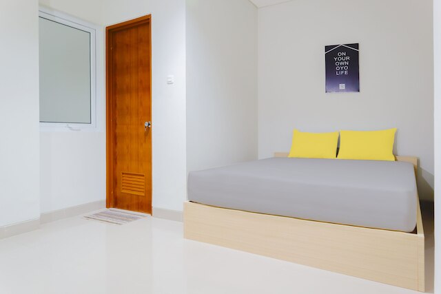 OYO Life  92936 コスト・テテ・エルニ・カラワン