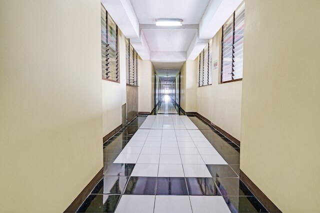 スーパー OYO ライフ 93030 アパートメント ゲートウェイ チカダス バイ インプロ