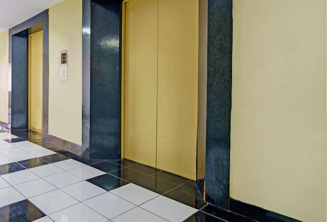 スーパー OYO ライフ 93030 アパートメント ゲートウェイ チカダス バイ インプロ