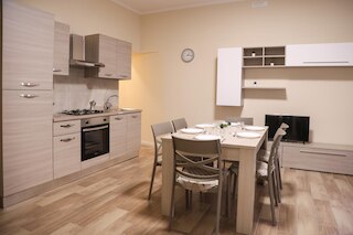 ワンダフルイタリーのキング・ラディスラオアパートメント