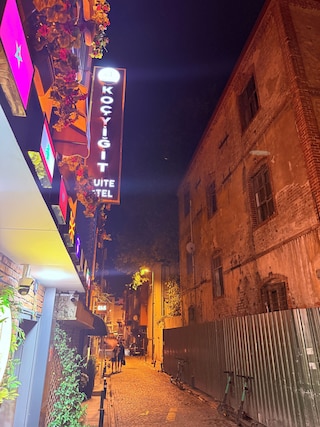 コチイギット・スイート・ホテル