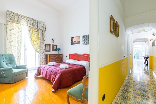 歴史的なセンターでテラス付きの魅力的な家