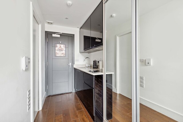 ロンドン コレクション ゴールデン スクエア